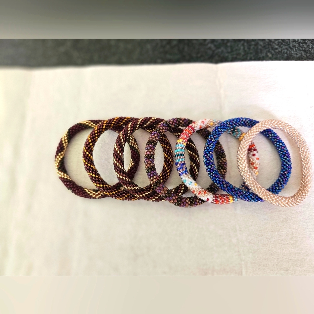 Set Of 7 Multicolor Glass Beaded Bracelet